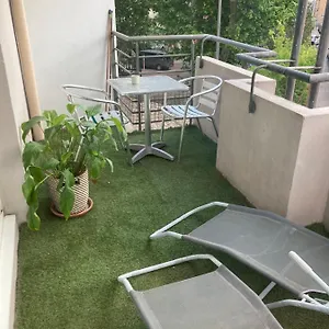 Apparement Chaleureux Avec Balcon Appartement